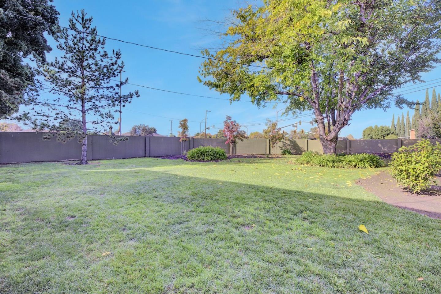 Detail Gallery Image 30 of 37 For 3592 Payne Ave #6,  San Jose,  CA 95117 - 3 Beds | 2 Baths