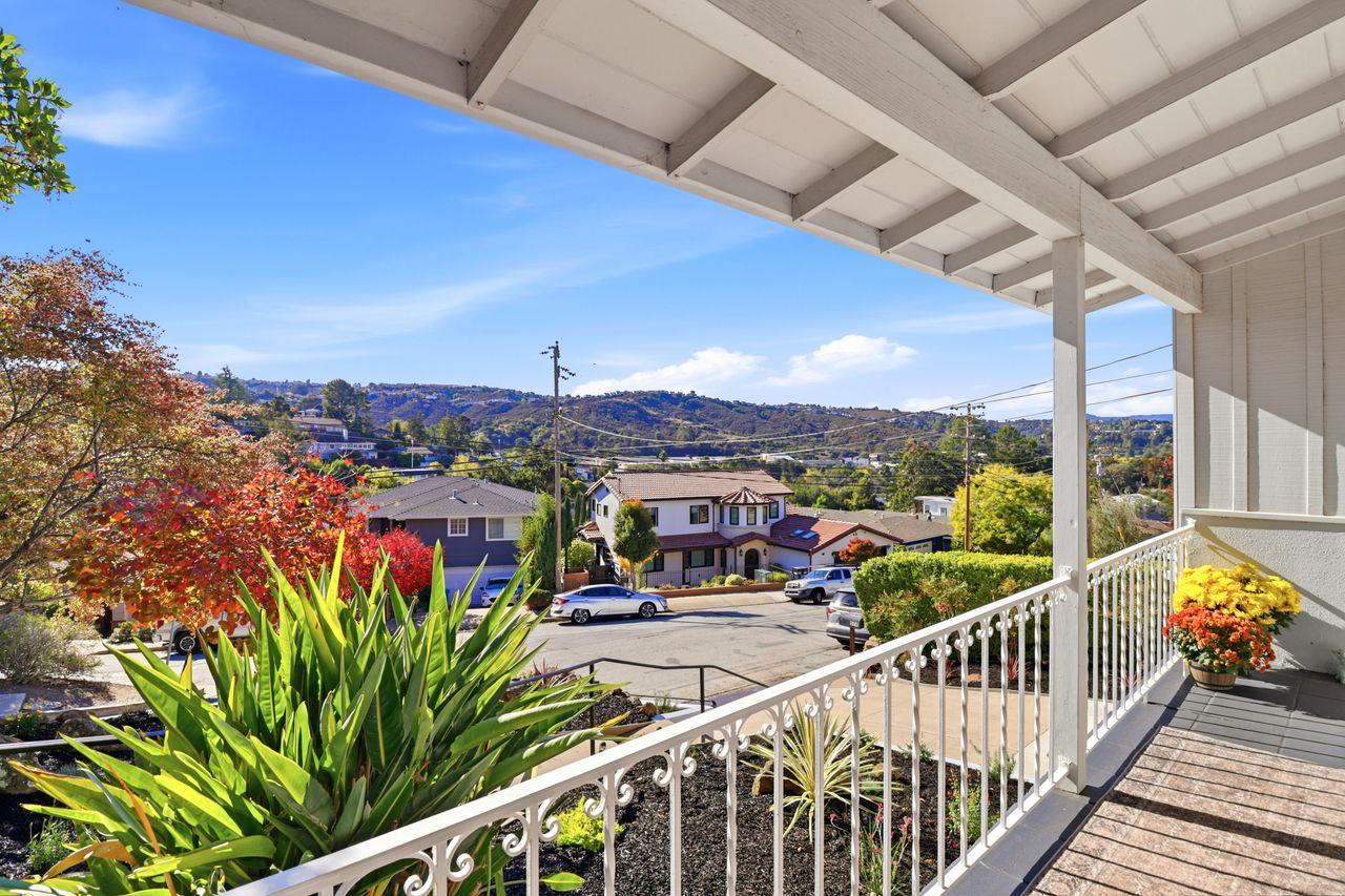 Detail Gallery Image 16 of 60 For 574 Wellington Dr, San Carlos,  CA 94070 - 3 Beds | 2 Baths