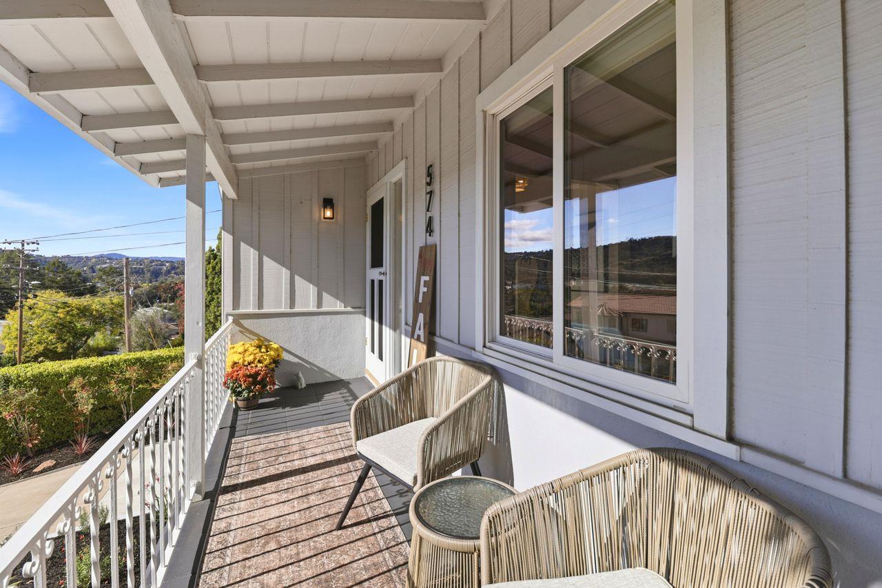 Detail Gallery Image 2 of 60 For 574 Wellington Dr, San Carlos,  CA 94070 - 3 Beds | 2 Baths