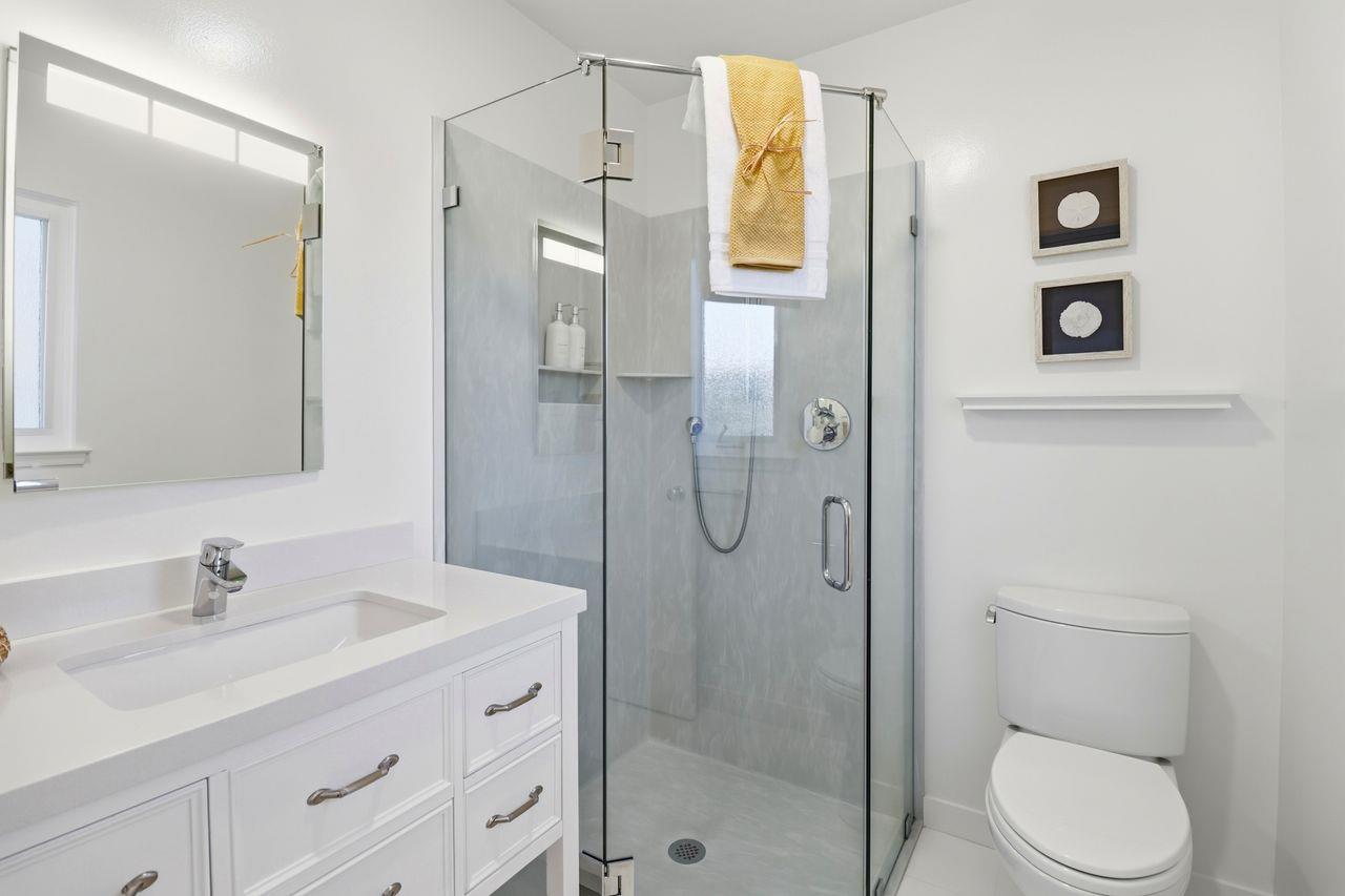 Detail Gallery Image 28 of 60 For 574 Wellington Dr, San Carlos,  CA 94070 - 3 Beds | 2 Baths