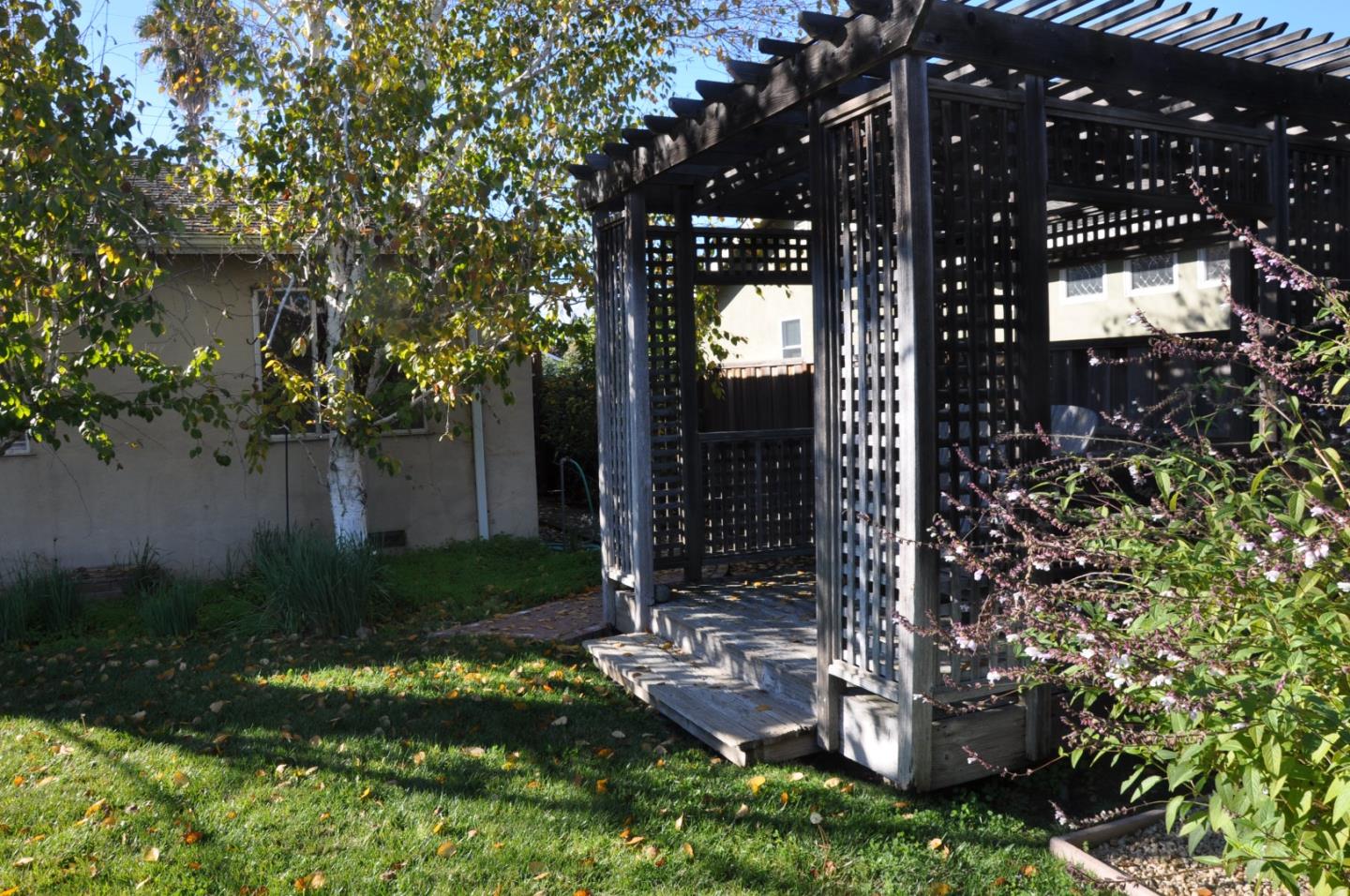 Detail Gallery Image 14 of 16 For 15104 Bel Escou Dr, San Jose,  CA 95124 - 3 Beds | 1 Baths