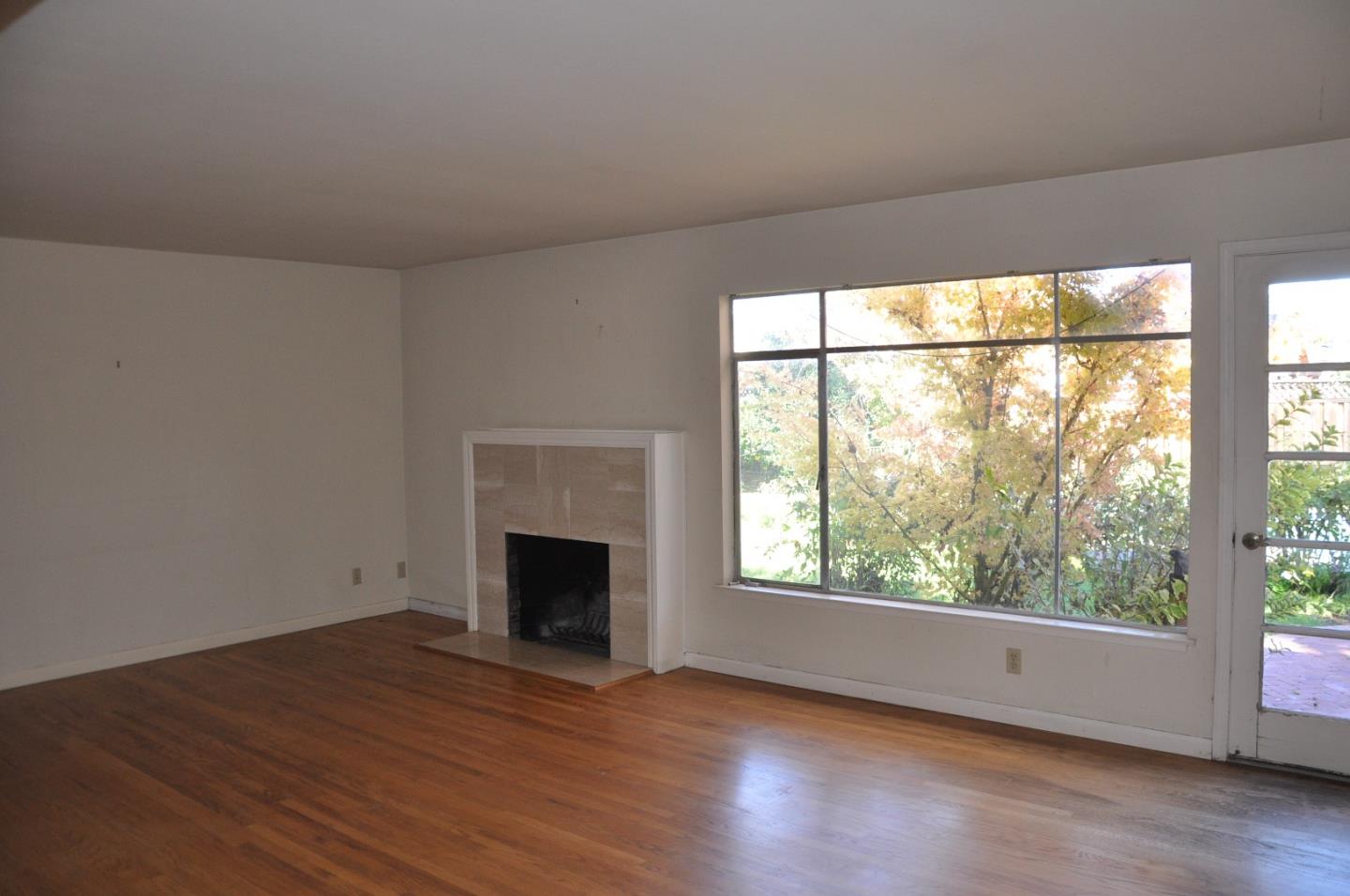 Detail Gallery Image 3 of 16 For 15104 Bel Escou Dr, San Jose,  CA 95124 - 3 Beds | 1 Baths