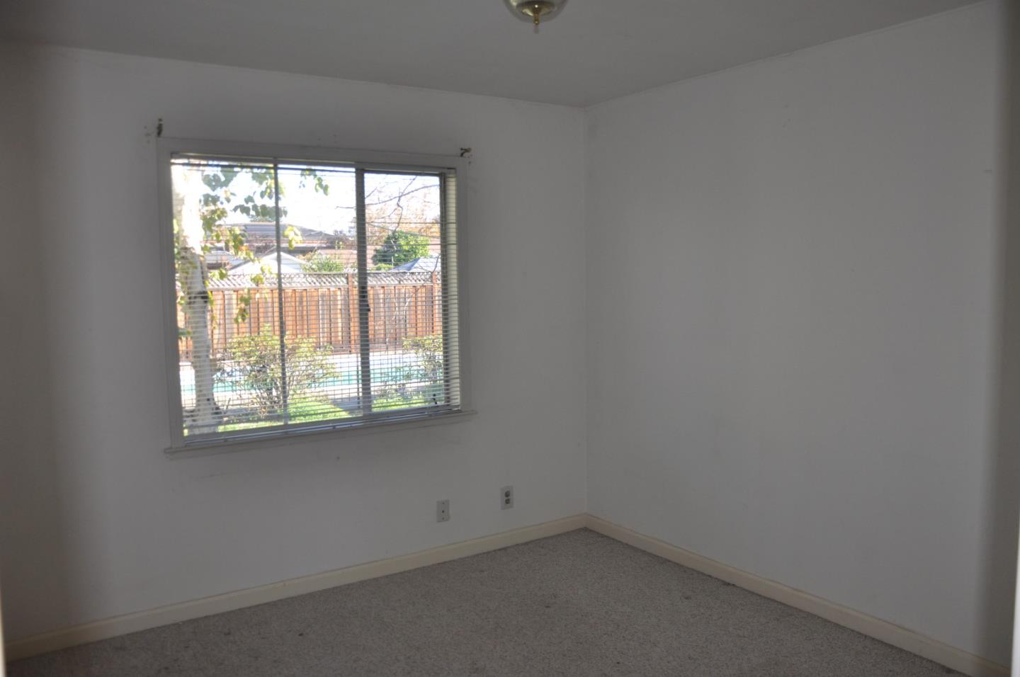 Detail Gallery Image 8 of 16 For 15104 Bel Escou Dr, San Jose,  CA 95124 - 3 Beds | 1 Baths