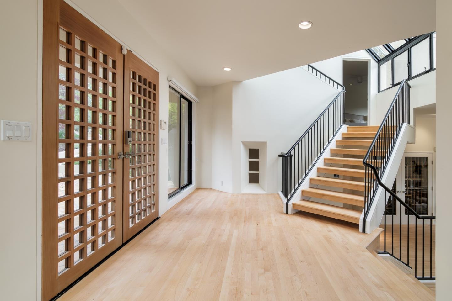 Detail Gallery Image 12 of 44 For 14300 Saddle Mountain Dr, Los Altos Hills,  CA 94022 - 3 Beds | 3 Baths