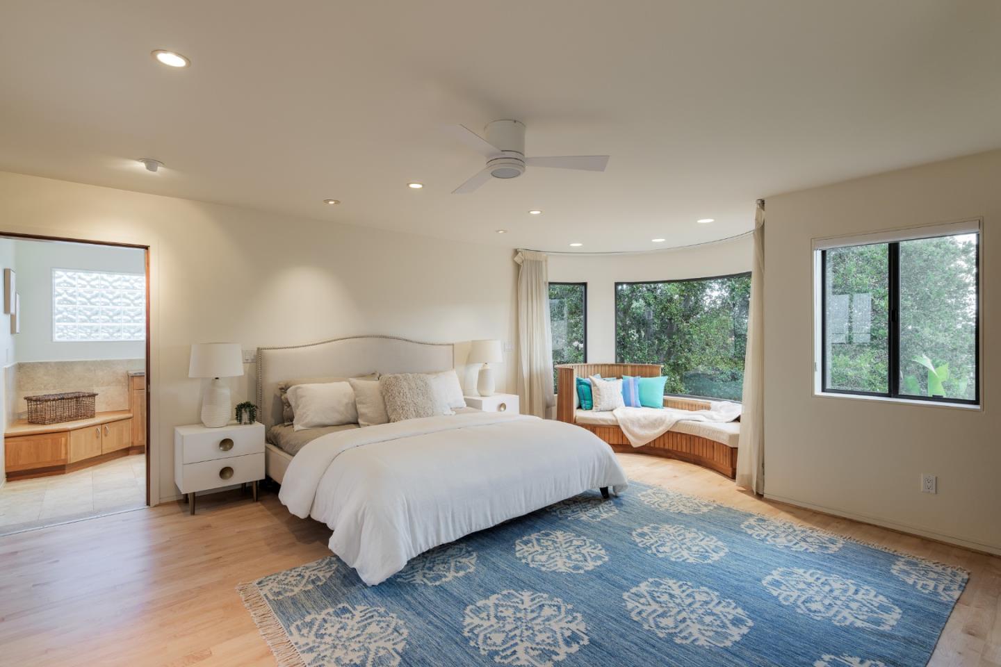 Detail Gallery Image 25 of 44 For 14300 Saddle Mountain Dr, Los Altos Hills,  CA 94022 - 3 Beds | 3 Baths