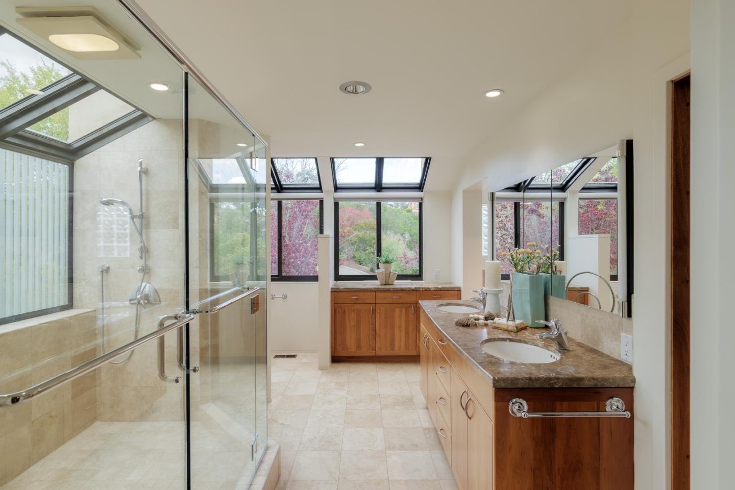 Detail Gallery Image 29 of 44 For 14300 Saddle Mountain Dr, Los Altos Hills,  CA 94022 - 3 Beds | 3 Baths