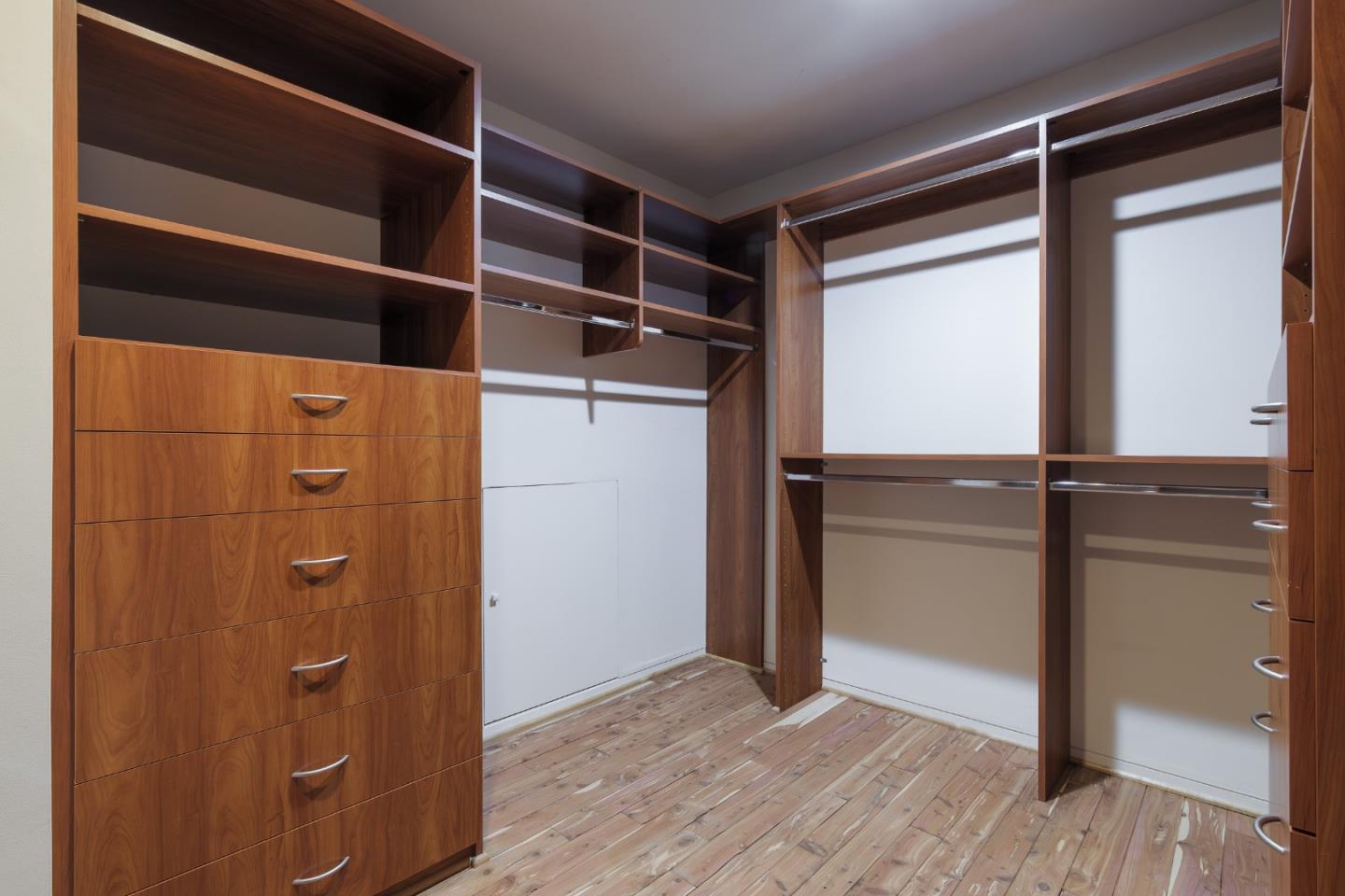 Detail Gallery Image 31 of 44 For 14300 Saddle Mountain Dr, Los Altos Hills,  CA 94022 - 3 Beds | 3 Baths