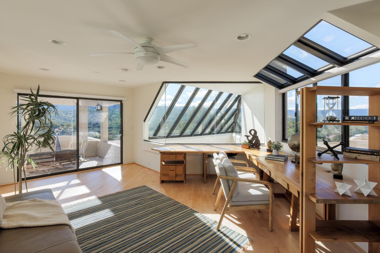 Detail Gallery Image 32 of 44 For 14300 Saddle Mountain Dr, Los Altos Hills,  CA 94022 - 3 Beds | 3 Baths