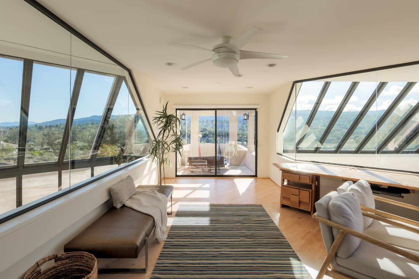 Detail Gallery Image 33 of 44 For 14300 Saddle Mountain Dr, Los Altos Hills,  CA 94022 - 3 Beds | 3 Baths