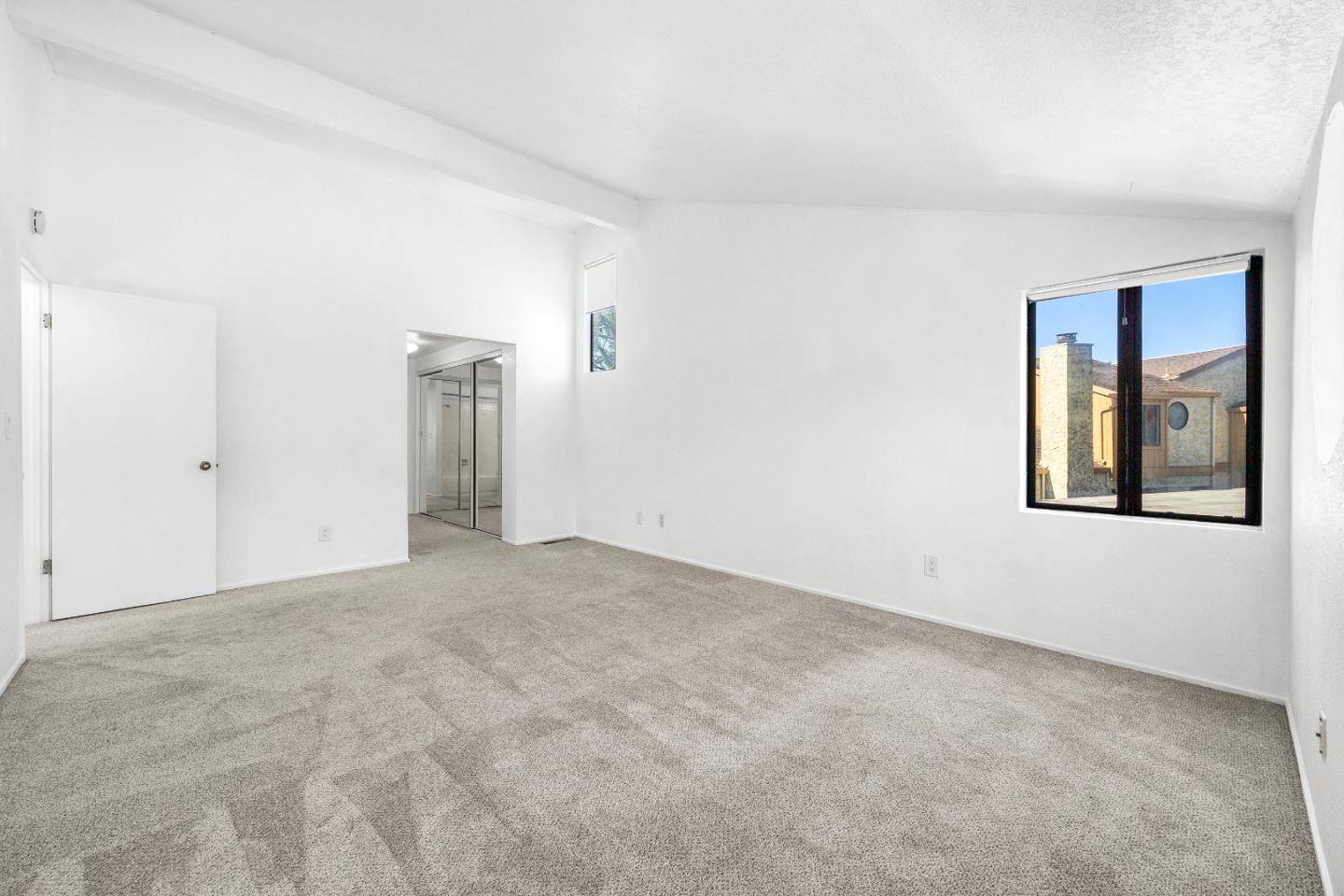 Detail Gallery Image 13 of 31 For 8 Seacliff Dr, Aptos,  CA 95003 - 2 Beds | 2/1 Baths