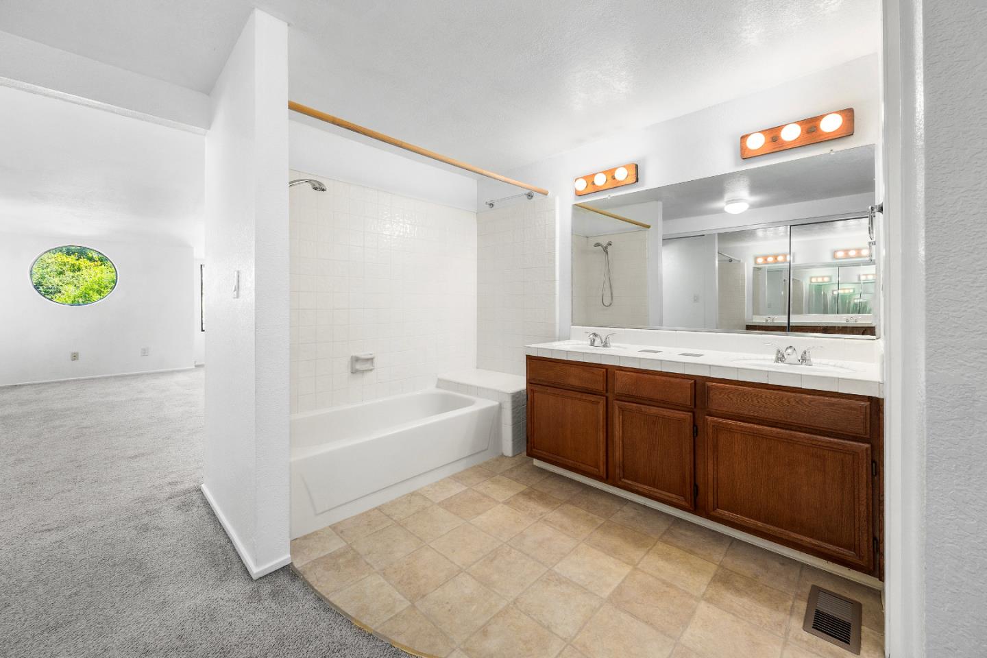 Detail Gallery Image 14 of 31 For 8 Seacliff Dr, Aptos,  CA 95003 - 2 Beds | 2/1 Baths