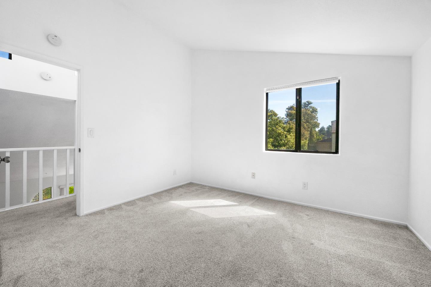 Detail Gallery Image 16 of 31 For 8 Seacliff Dr, Aptos,  CA 95003 - 2 Beds | 2/1 Baths
