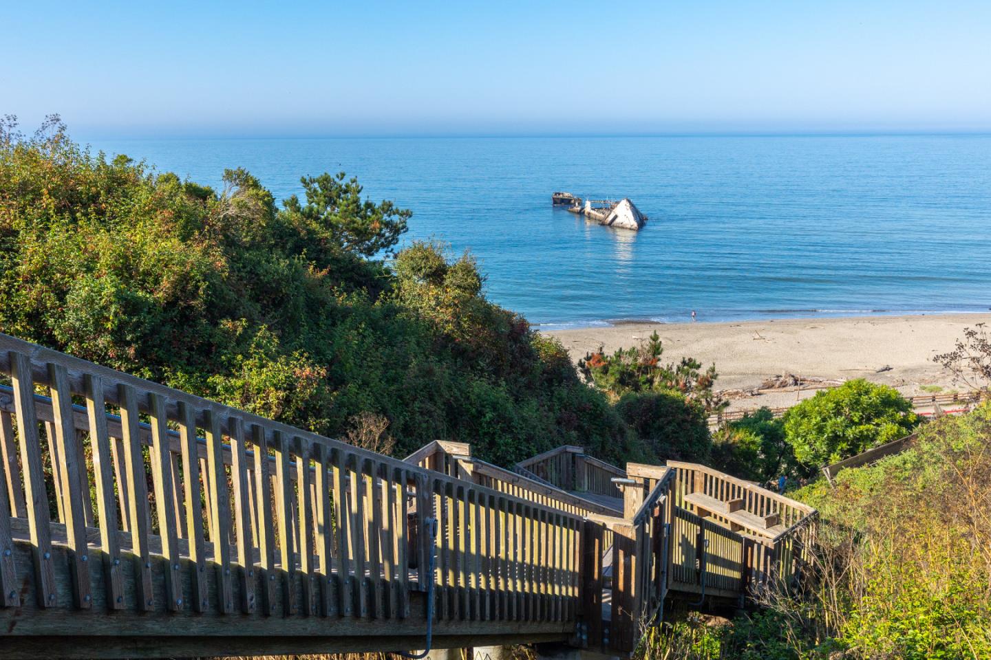 Detail Gallery Image 27 of 31 For 8 Seacliff Dr, Aptos,  CA 95003 - 2 Beds | 2/1 Baths