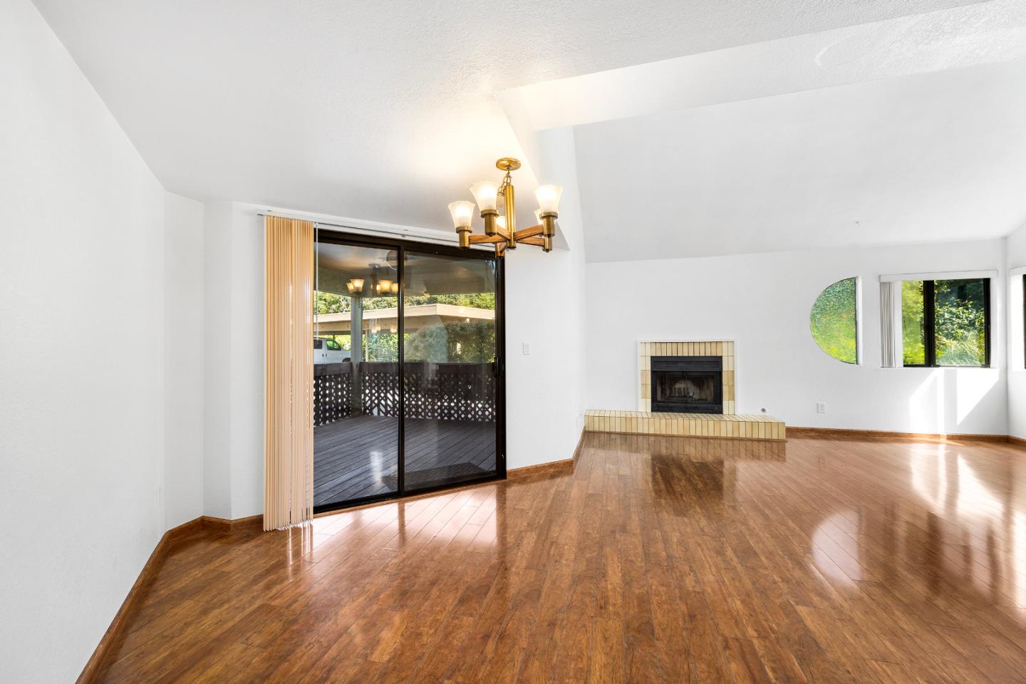 Detail Gallery Image 9 of 31 For 8 Seacliff Dr, Aptos,  CA 95003 - 2 Beds | 2/1 Baths