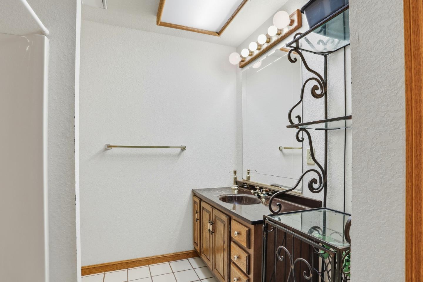 Detail Gallery Image 20 of 66 For 9019 Doubletree Ln, –,  CA 94551 - 4 Beds | 2 Baths