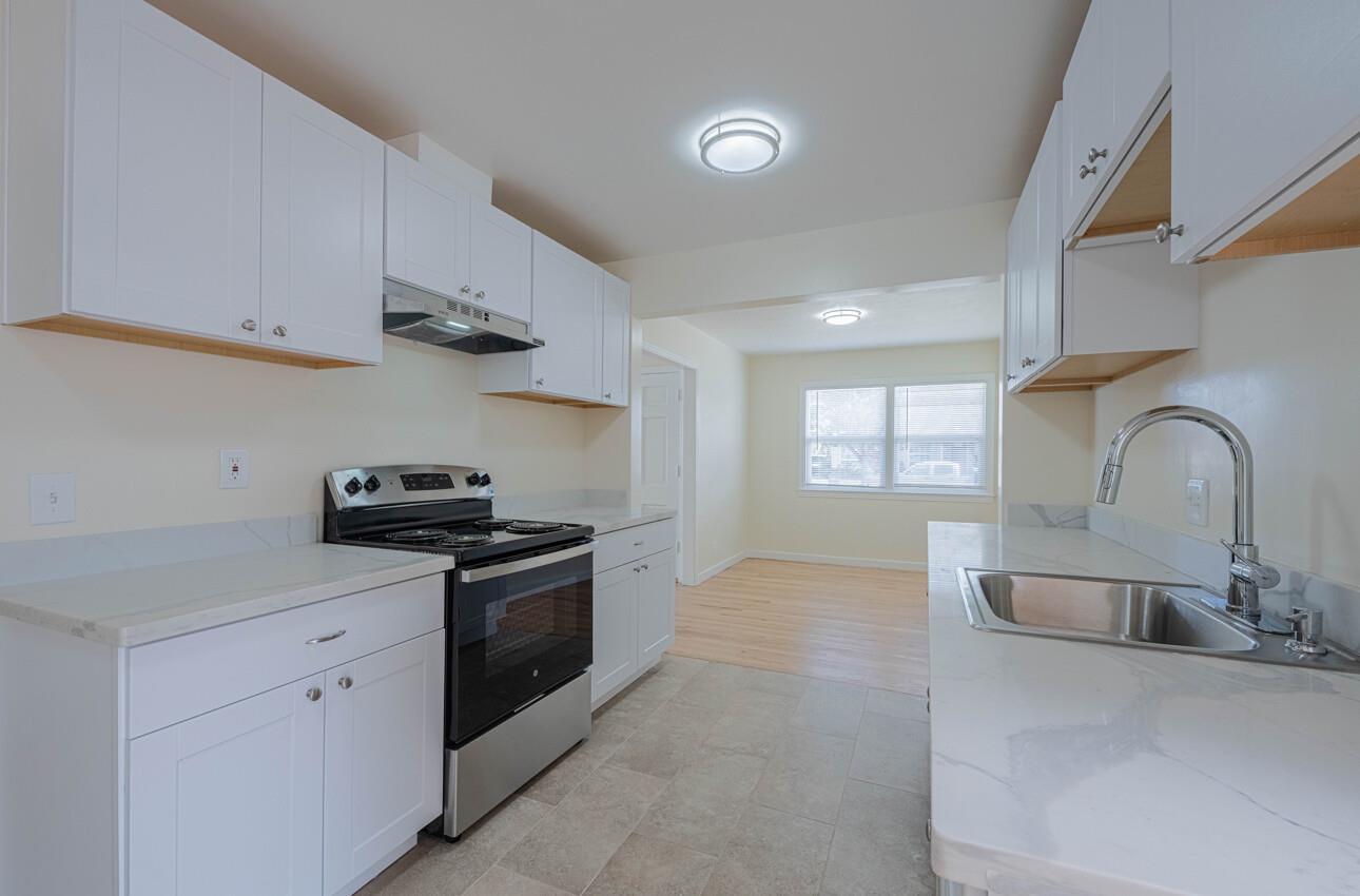 Detail Gallery Image 13 of 41 For 1221 Parkside St, Salinas,  CA 93906 - 3 Beds | 2 Baths