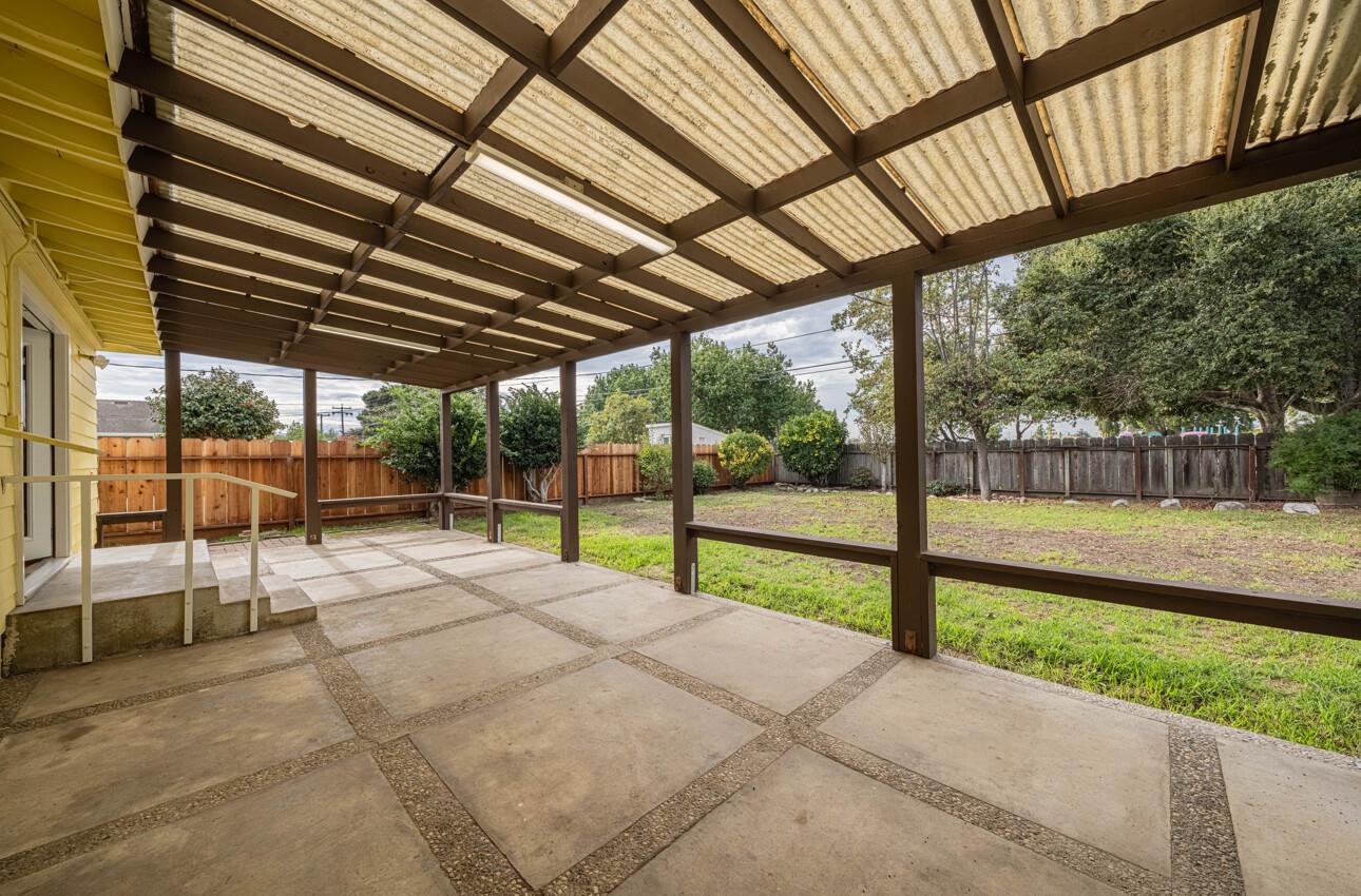 Detail Gallery Image 18 of 41 For 1221 Parkside St, Salinas,  CA 93906 - 3 Beds | 2 Baths