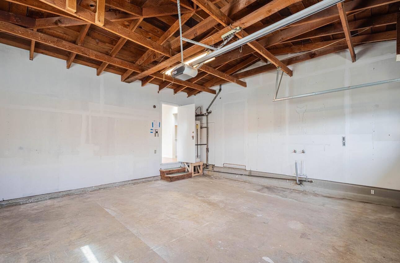 Detail Gallery Image 35 of 41 For 1221 Parkside St, Salinas,  CA 93906 - 3 Beds | 2 Baths