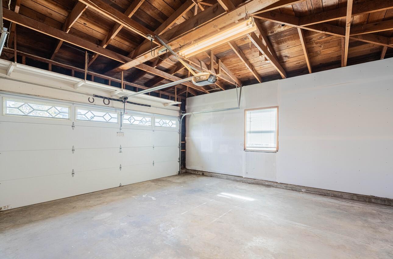 Detail Gallery Image 36 of 41 For 1221 Parkside St, Salinas,  CA 93906 - 3 Beds | 2 Baths