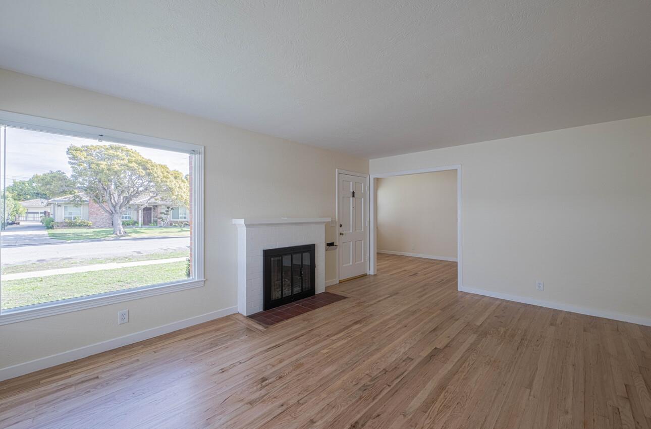 Detail Gallery Image 7 of 41 For 1221 Parkside St, Salinas,  CA 93906 - 3 Beds | 2 Baths