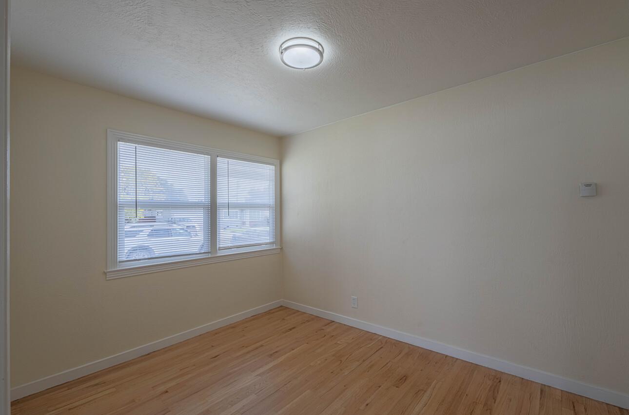 Detail Gallery Image 9 of 41 For 1221 Parkside St, Salinas,  CA 93906 - 3 Beds | 2 Baths