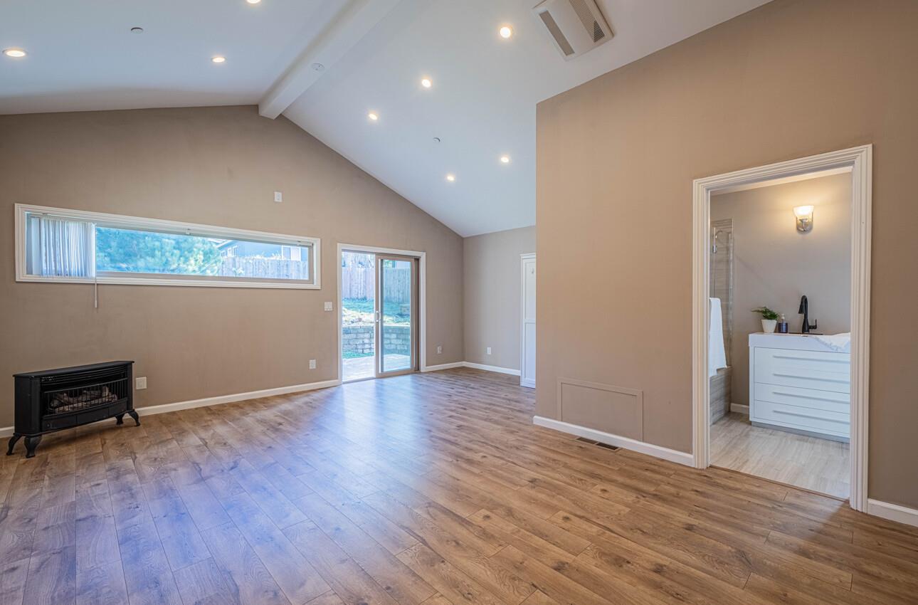 Detail Gallery Image 13 of 35 For 1113 Presidio Blvd, Pacific Grove,  CA 93950 - 3 Beds | 2 Baths