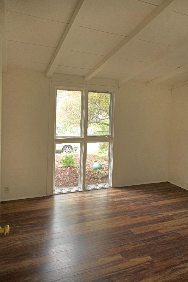 Detail Gallery Image 5 of 10 For 977 Ransford Ave, Pacific Grove,  CA 93950 - 3 Beds | 1 Baths