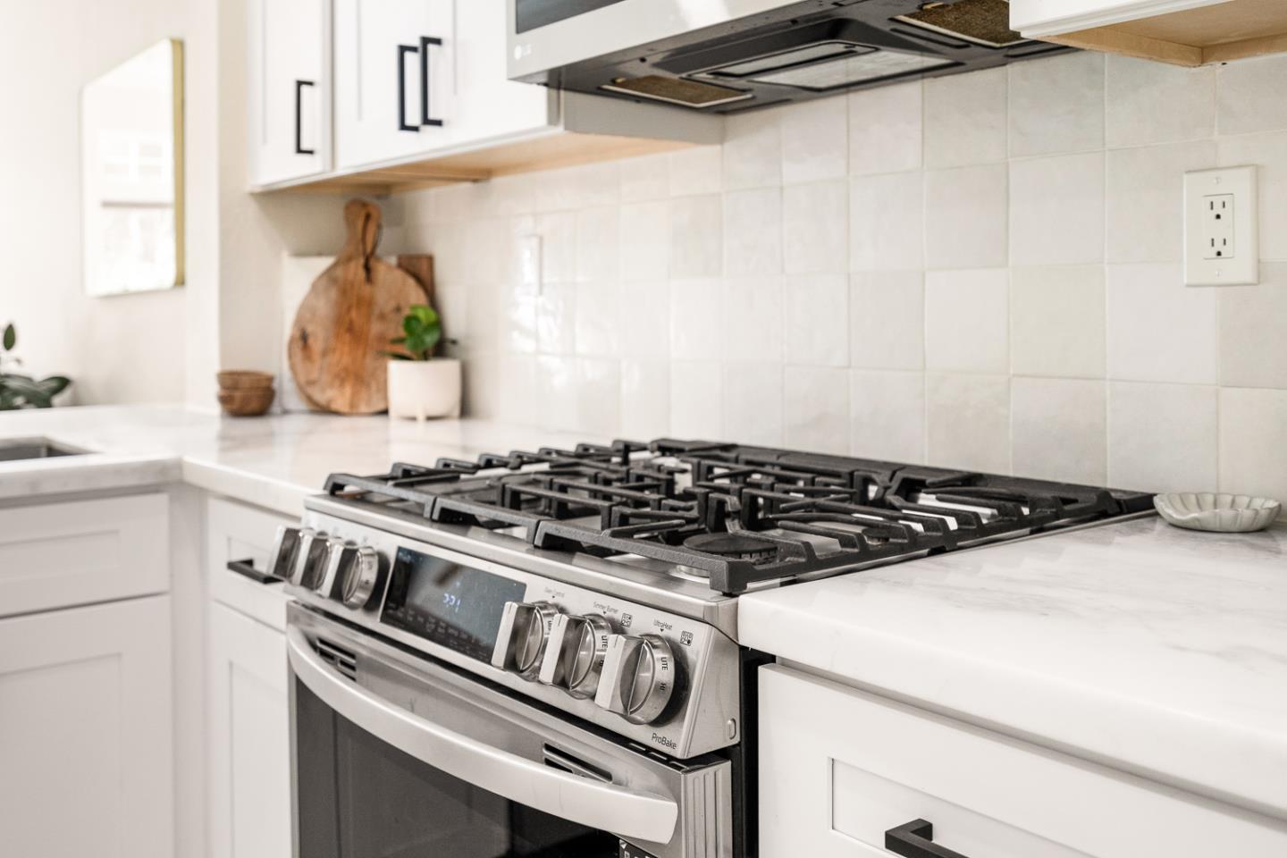 Detail Gallery Image 13 of 39 For 833 Swallowtail Ct, Brisbane,  CA 94005 - 2 Beds | 2 Baths