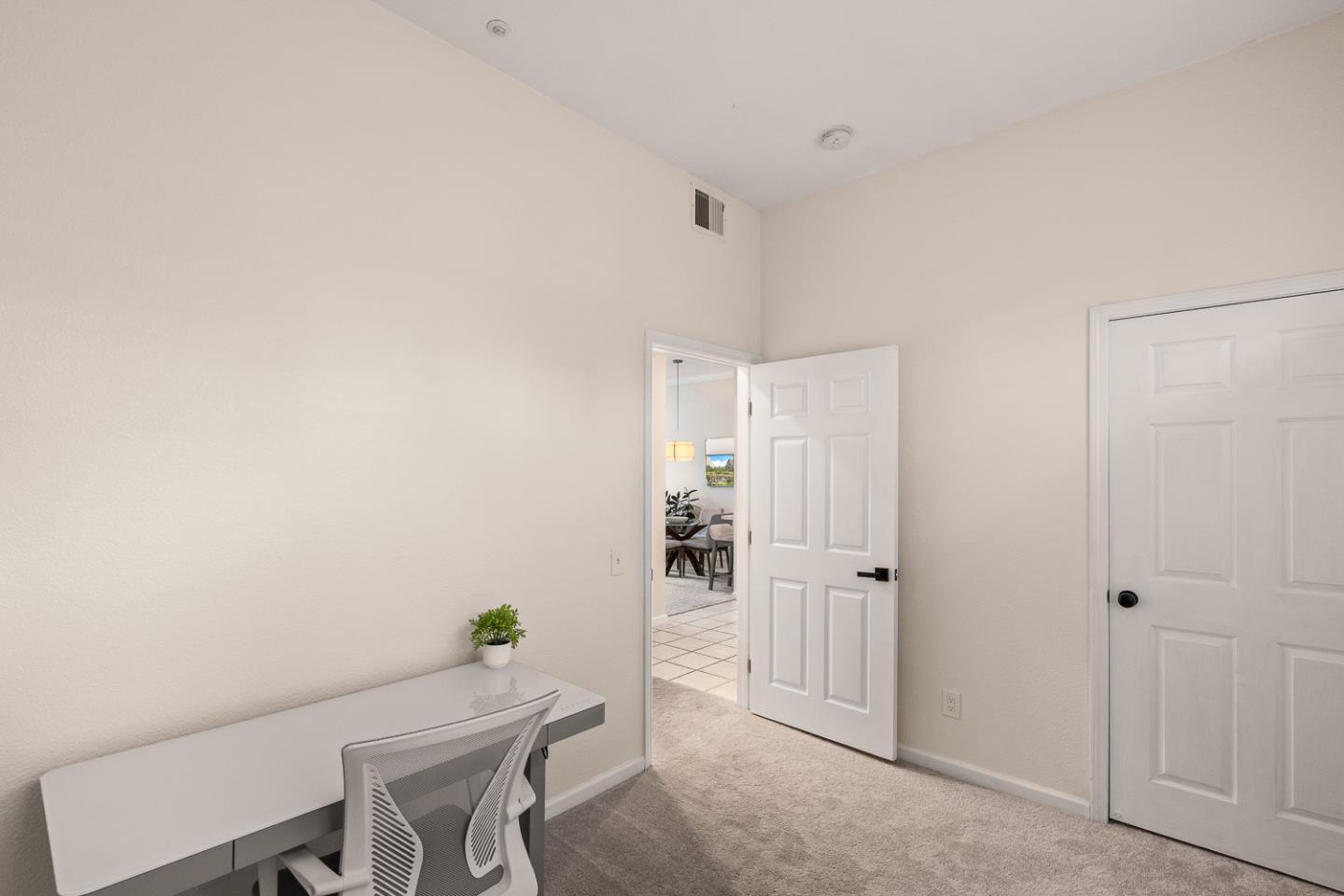 Detail Gallery Image 15 of 39 For 833 Swallowtail Ct, Brisbane,  CA 94005 - 2 Beds | 2 Baths