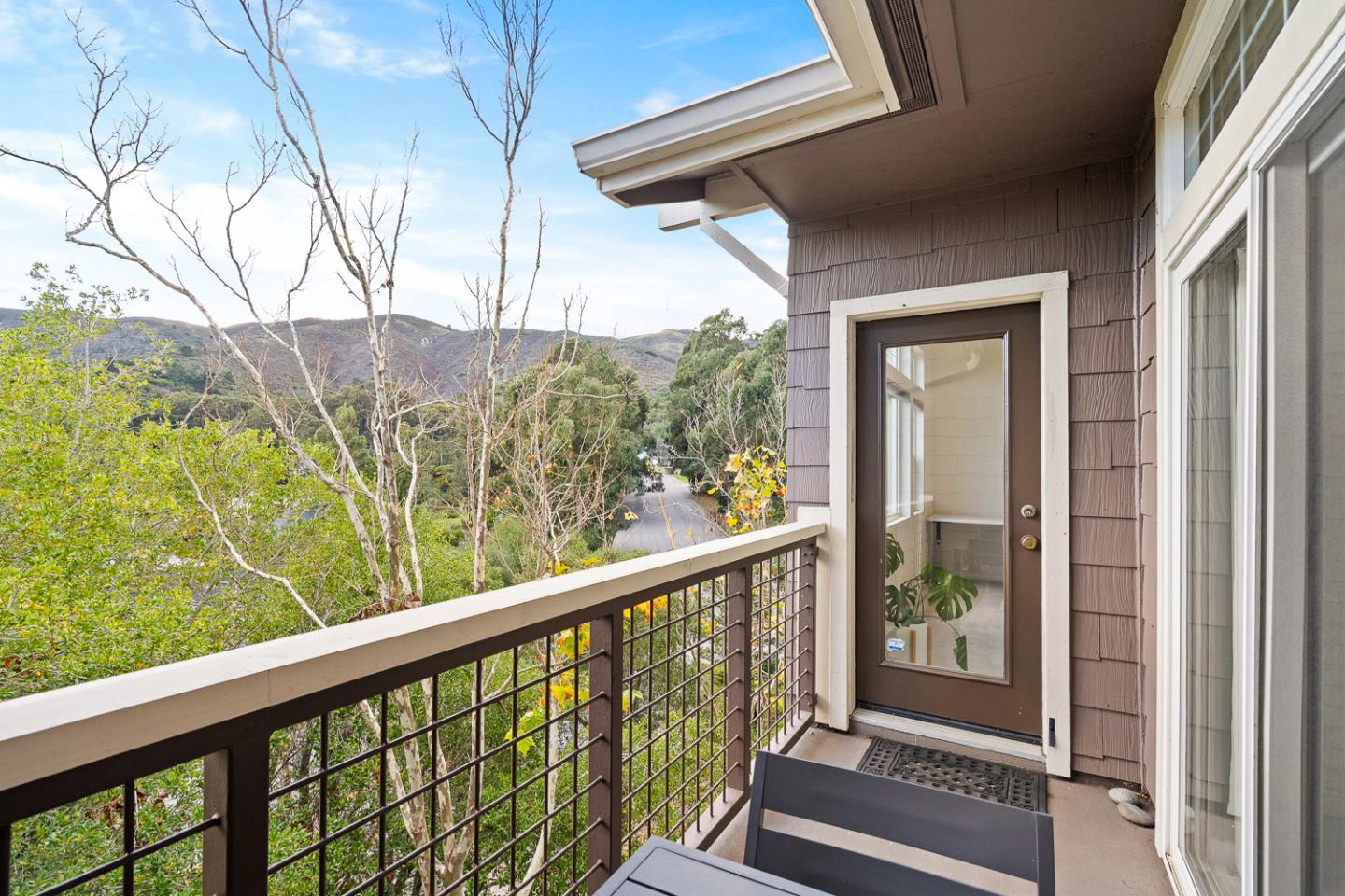 Detail Gallery Image 28 of 39 For 833 Swallowtail Ct, Brisbane,  CA 94005 - 2 Beds | 2 Baths