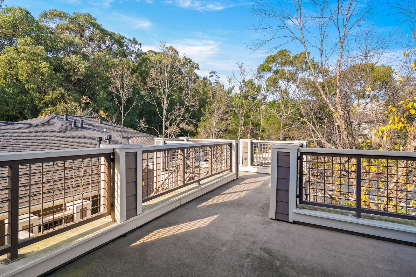 Detail Gallery Image 30 of 39 For 833 Swallowtail Ct, Brisbane,  CA 94005 - 2 Beds | 2 Baths