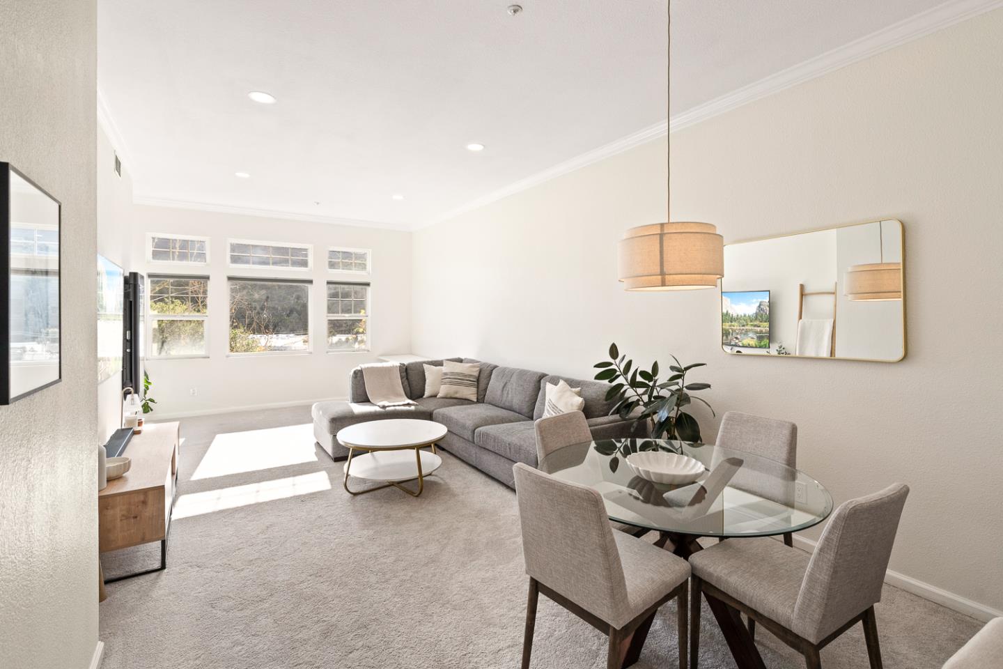 Detail Gallery Image 4 of 39 For 833 Swallowtail Ct, Brisbane,  CA 94005 - 2 Beds | 2 Baths