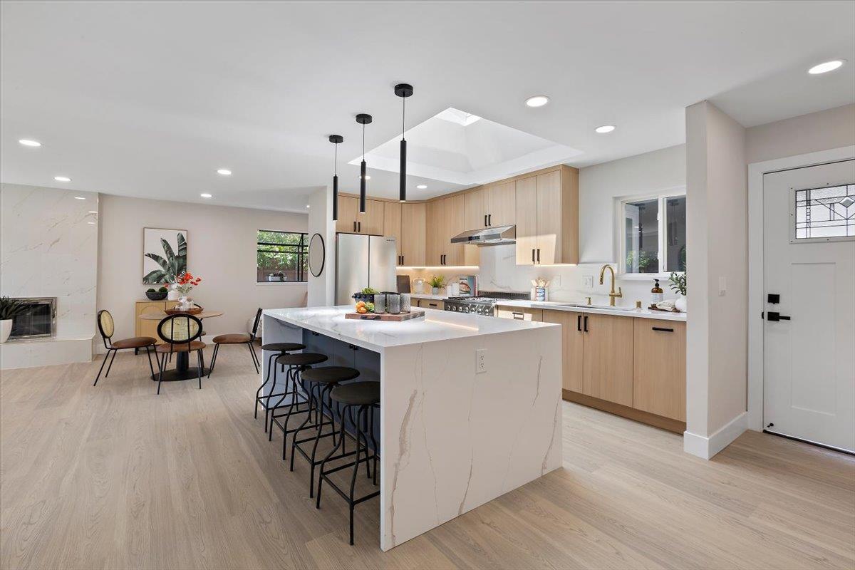 Detail Gallery Image 8 of 43 For 2495 Malaga Dr, San Jose,  CA 95125 - 4 Beds | 2/1 Baths