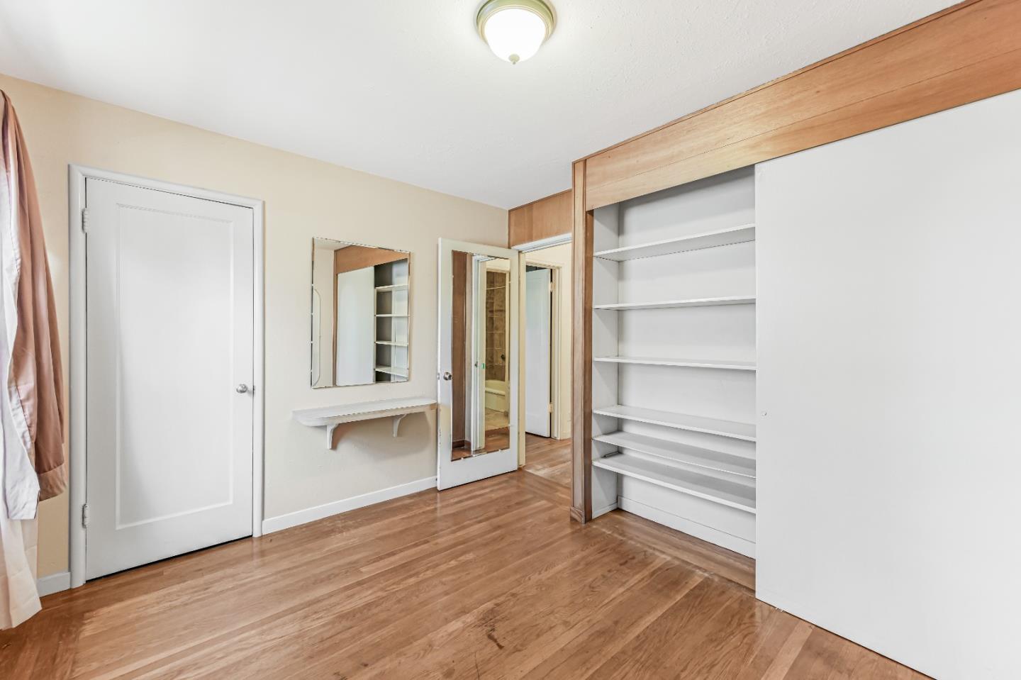 Detail Gallery Image 8 of 14 For 2537 Lessley Ave, Castro Valley,  CA 94546 - 3 Beds | 1 Baths