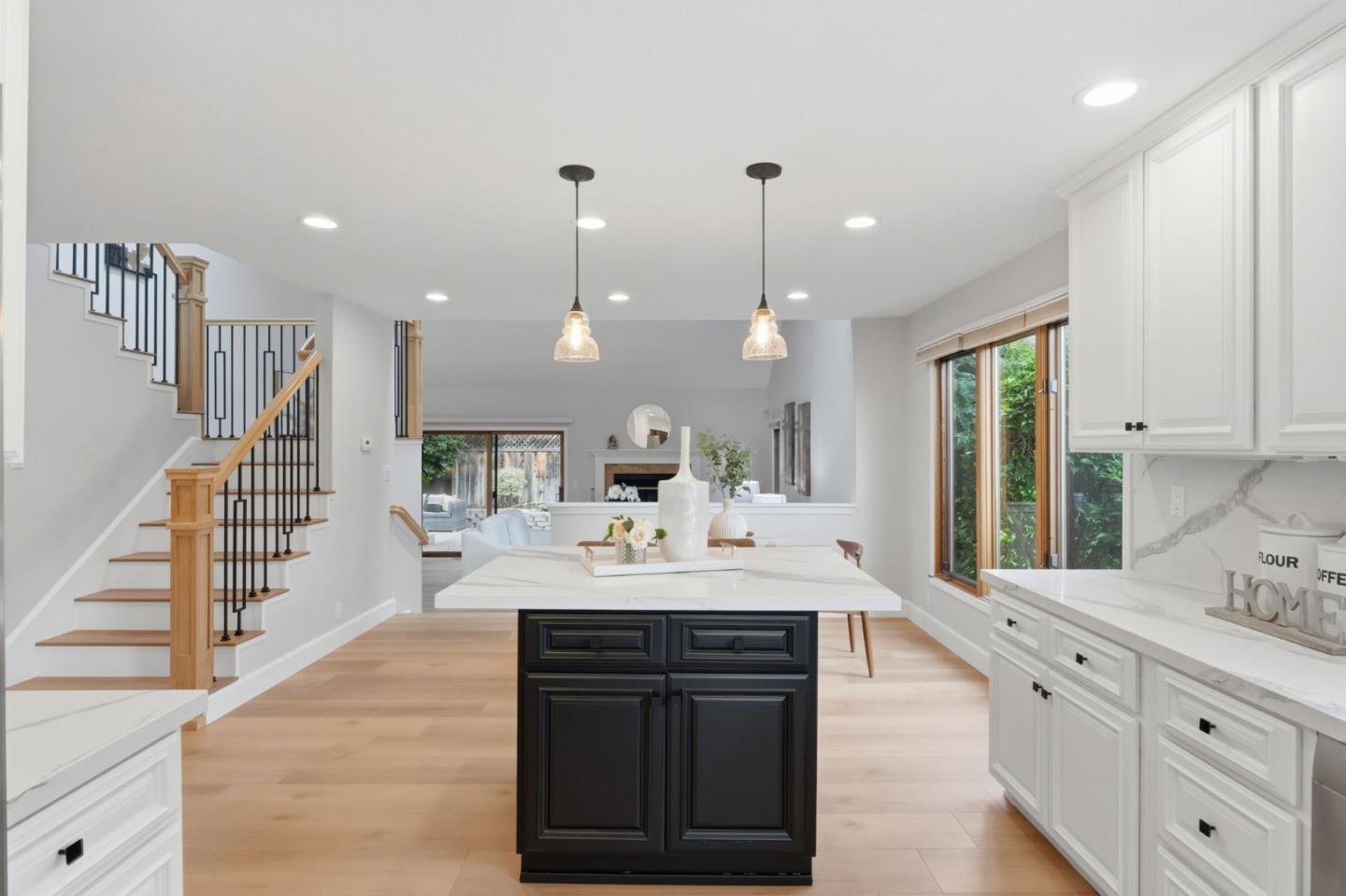 Detail Gallery Image 14 of 54 For 1924 Meridian, San Jose,  CA 95125 - 3 Beds | 2/1 Baths