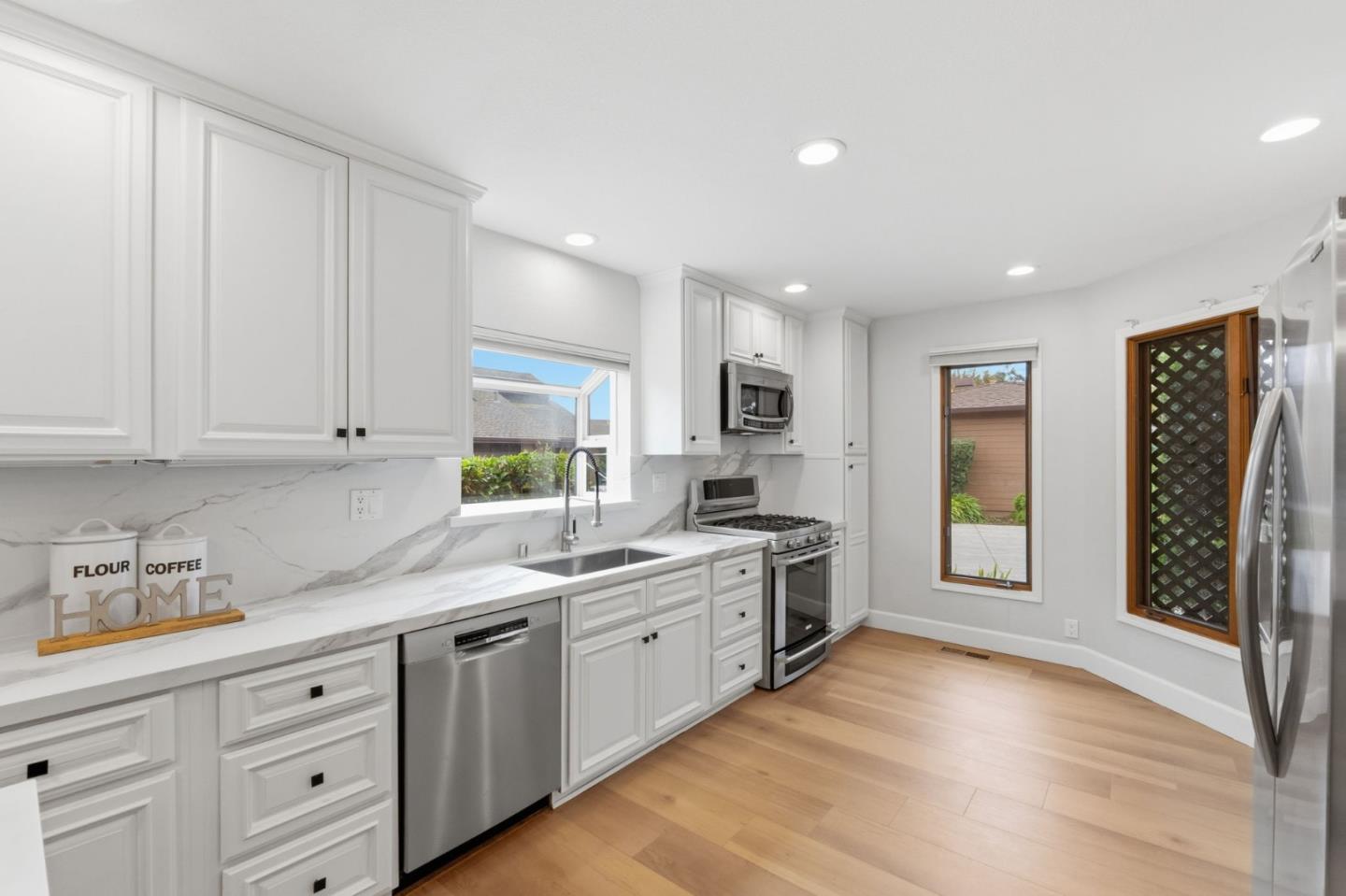 Detail Gallery Image 16 of 54 For 1924 Meridian, San Jose,  CA 95125 - 3 Beds | 2/1 Baths