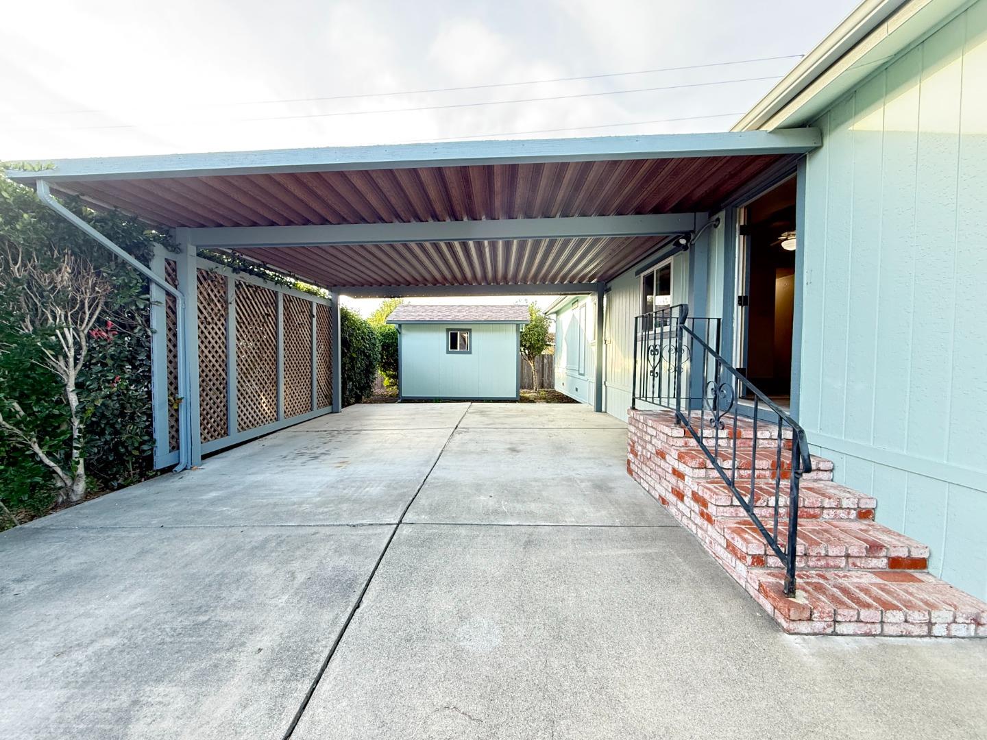 Detail Gallery Image 3 of 19 For 1556 Crown Rd #1556,  Petaluma,  CA 94954 - 2 Beds | 1 Baths