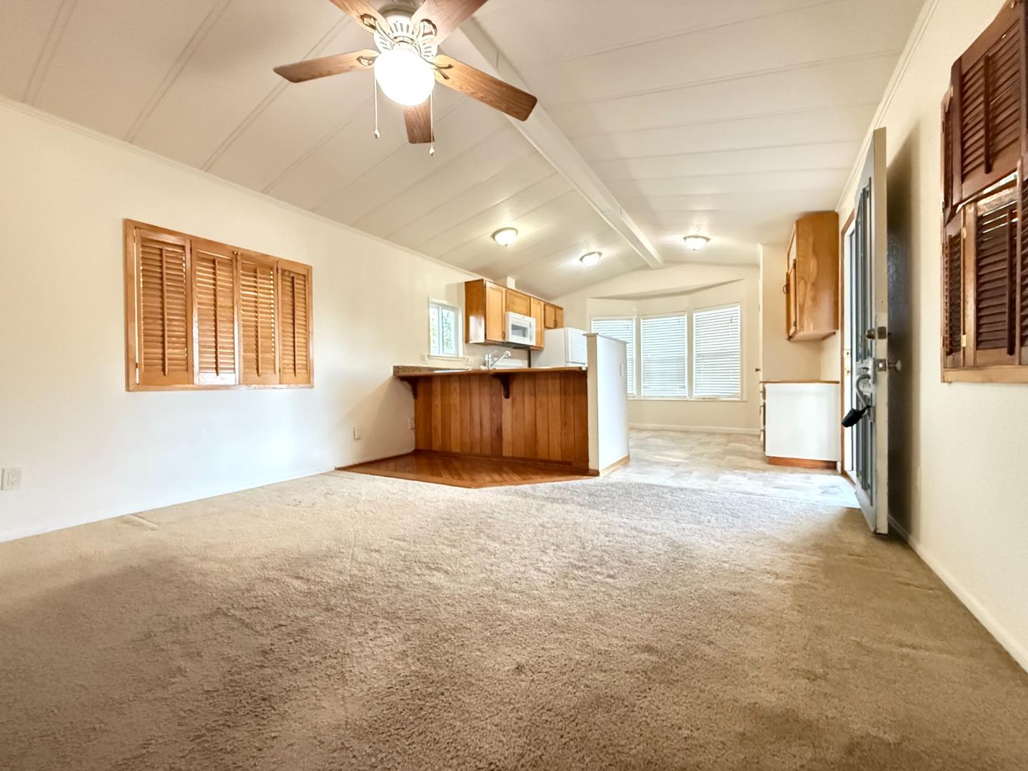 Detail Gallery Image 6 of 19 For 1556 Crown Rd #1556,  Petaluma,  CA 94954 - 2 Beds | 1 Baths