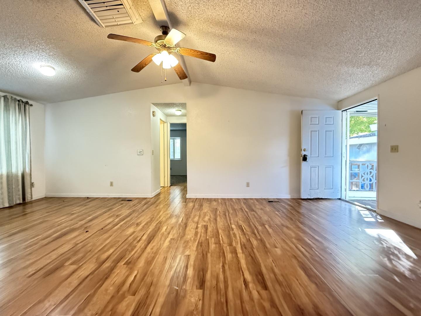 Detail Gallery Image 8 of 31 For 5300 Rexford #5300,  Santa Rosa,  CA 95403 - 3 Beds | 2 Baths