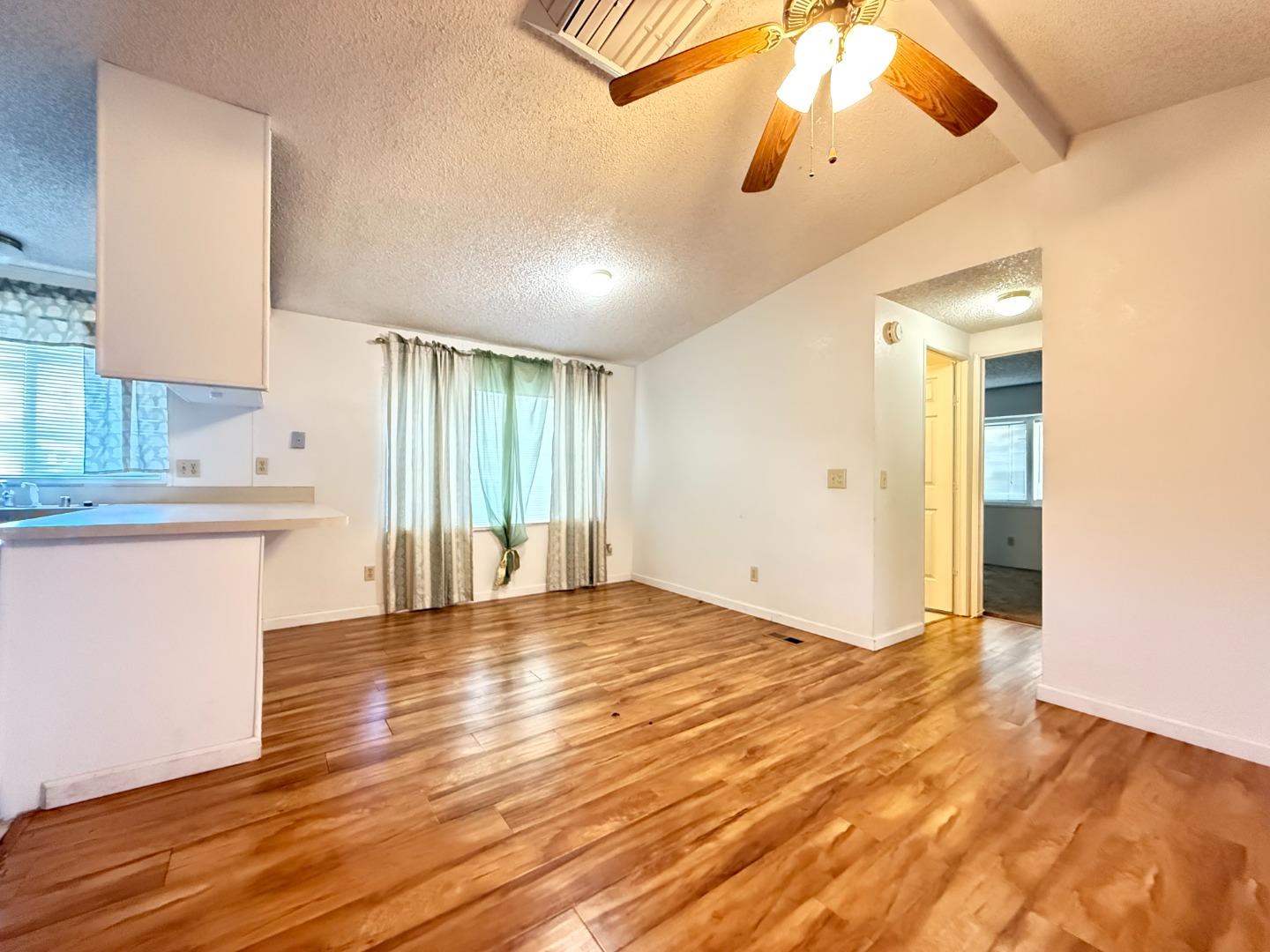 Detail Gallery Image 9 of 31 For 5300 Rexford #5300,  Santa Rosa,  CA 95403 - 3 Beds | 2 Baths