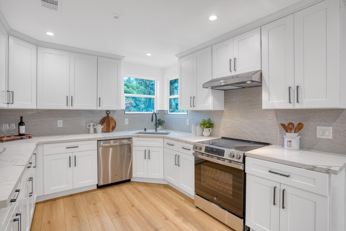 Detail Gallery Image 14 of 51 For 236 Ryder St, San Mateo,  CA 94401 - 3 Beds | 2 Baths