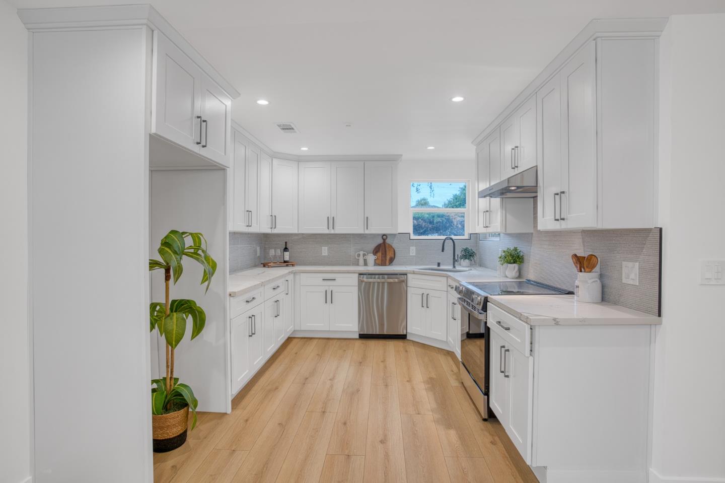 Detail Gallery Image 15 of 51 For 236 Ryder St, San Mateo,  CA 94401 - 3 Beds | 2 Baths