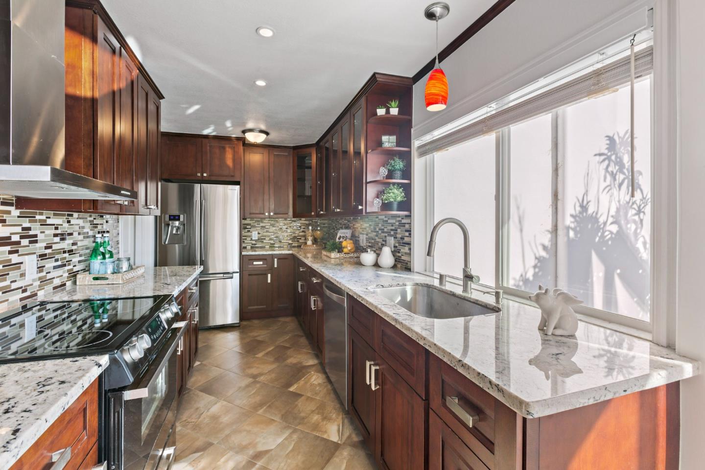 Detail Gallery Image 4 of 17 For 1025 Shell Blvd #7,  San Mateo,  CA 94402 - 2 Beds | 2 Baths