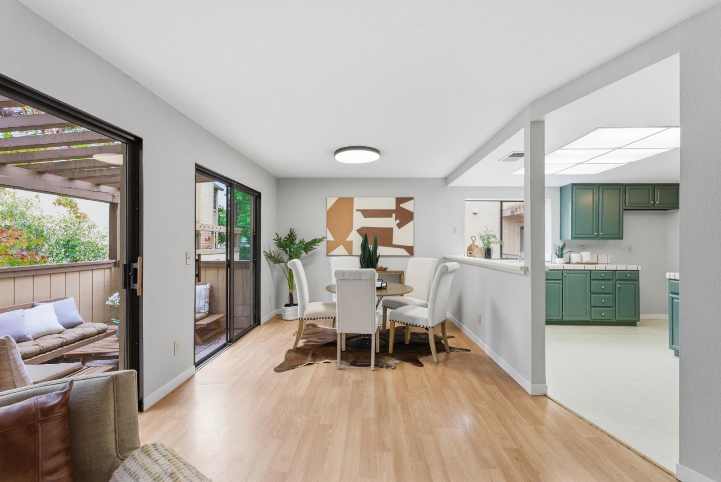 Detail Gallery Image 12 of 28 For 16145 Loretta Ln, Los Gatos,  CA 95032 - 2 Beds | 2/1 Baths