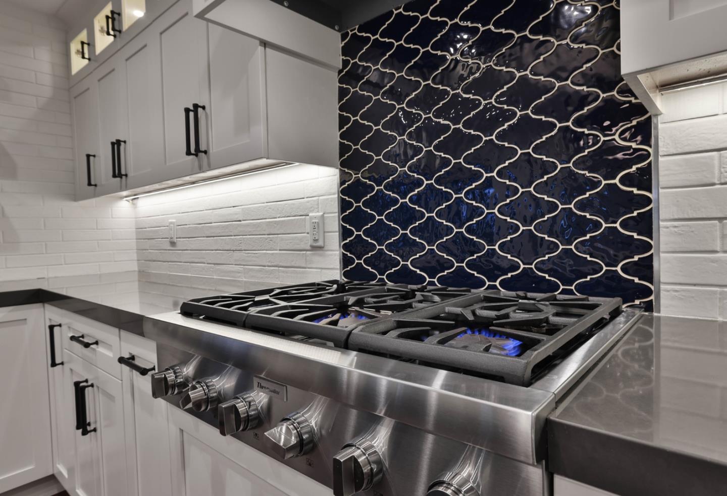 Detail Gallery Image 7 of 35 For 363 Hines Ct, San Jose,  CA 95111 - 4 Beds | 2/1 Baths