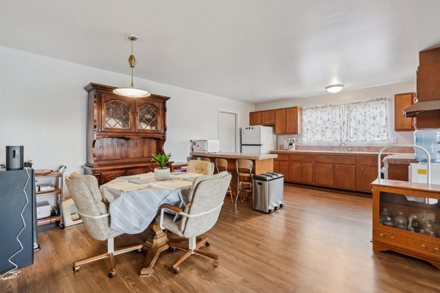 Detail Gallery Image 10 of 39 For 3202 Tallmon St, Marina,  CA 93933 - 4 Beds | 2 Baths