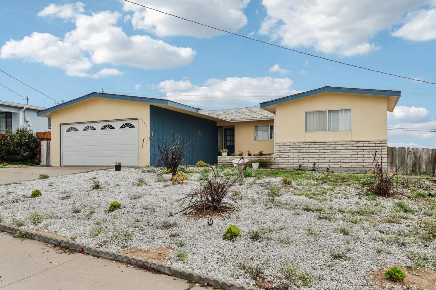 Detail Gallery Image 4 of 39 For 3202 Tallmon St, Marina,  CA 93933 - 4 Beds | 2 Baths