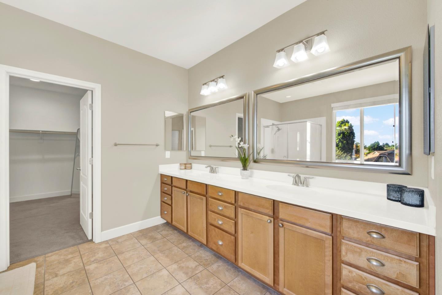 Detail Gallery Image 16 of 36 For 307 Maverick Dr, Vacaville,  CA 95687 - 4 Beds | 2/1 Baths