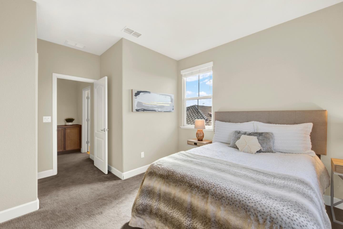 Detail Gallery Image 23 of 36 For 307 Maverick Dr, Vacaville,  CA 95687 - 4 Beds | 2/1 Baths