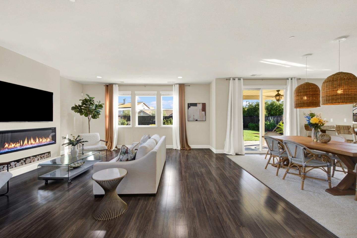 Detail Gallery Image 6 of 36 For 307 Maverick Dr, Vacaville,  CA 95687 - 4 Beds | 2/1 Baths